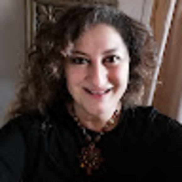 Profile Picture of Rosie Poot (@rosiepoot) on Poshmark