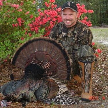 Profile Picture of Mark Cobb (@getrdonedawgs) on Twitter