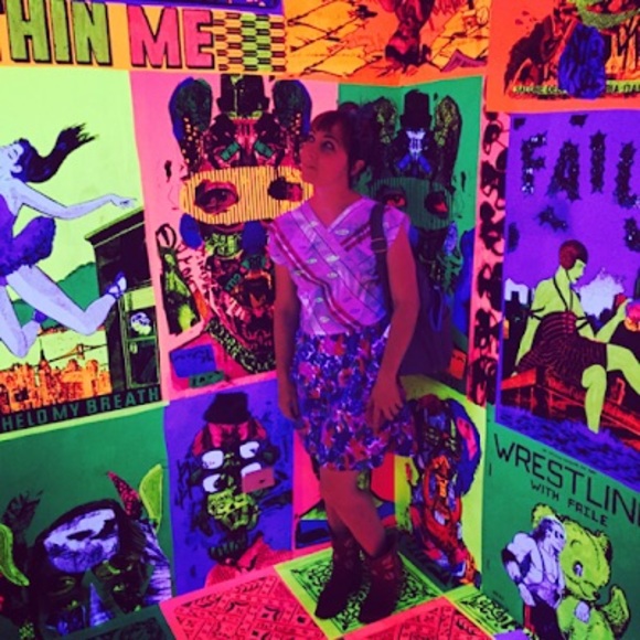 Profile Picture of Heather Bryant (@heatherendeavor) on Poshmark
