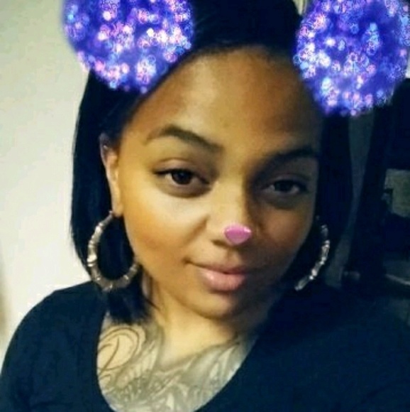 Profile Picture of Shanice Clark (@queennicole90) on Poshmark
