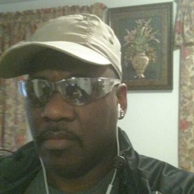 Profile Picture of Wayne Ewing (@djkew1964) on Twitter