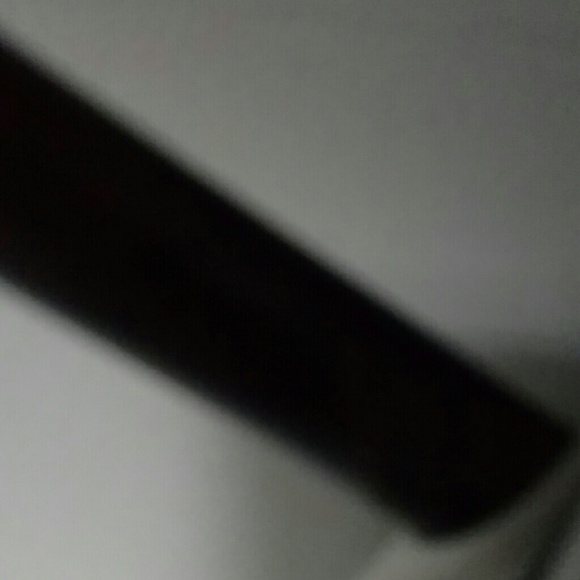 Profile Picture of Samantha Lonon (@trinidad_inhale) on Poshmark