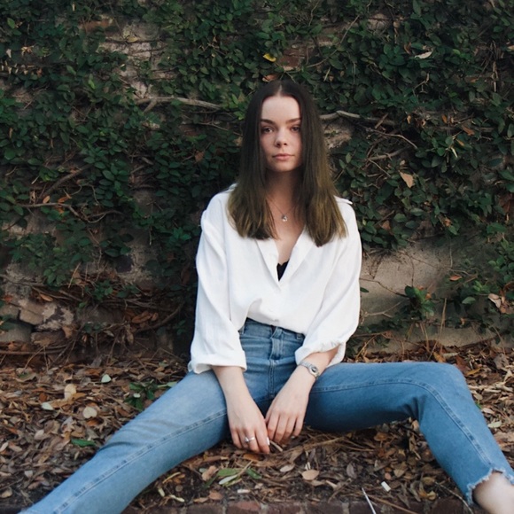 Ainsley Roadfeldt - Poshmark Profile Picture of Ainsley Roadfeldt (@ainsleykimberly) on Poshmark