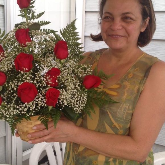 Profile Picture of Constancialoliveira Constancialoliveira (@constancialoliv) on Poshmark