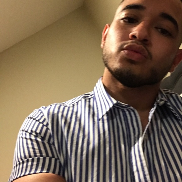 Profile Picture of Eduardo Alvarez (@ealvarezz96) on Poshmark