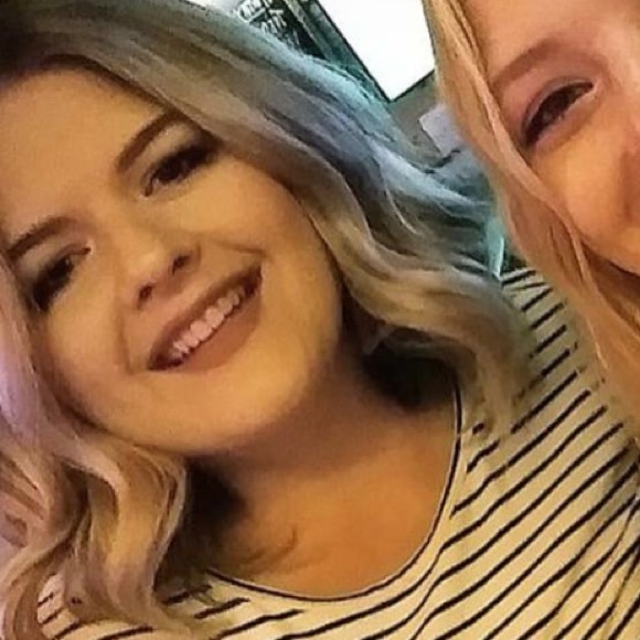 Profile Picture of Madeline Schassburger (@classyschassy93) on Poshmark