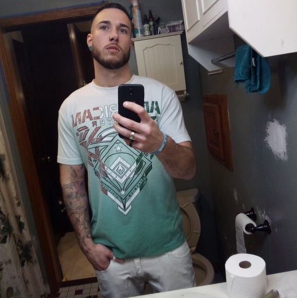 Profile Picture of Tyler Joseph (@tylerjoseph136) on Poshmark