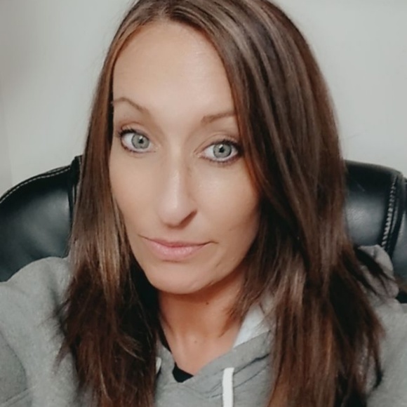 Profile Picture of Megan Stepp (@mstepp212) on Poshmark