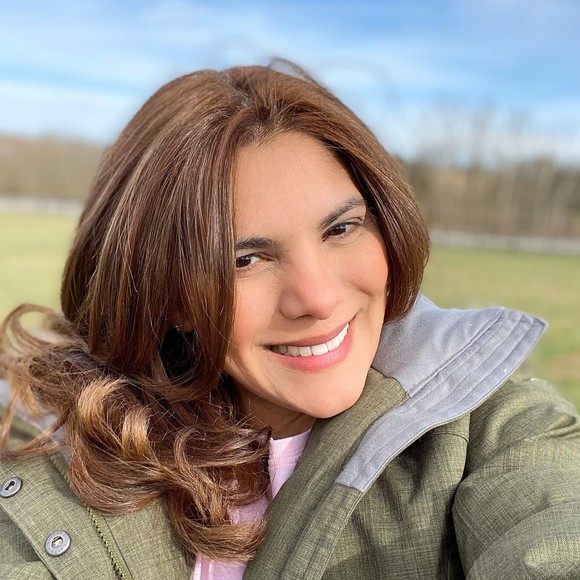 Profile Picture of Alexandra Crowley (@lguzman92) on Poshmark