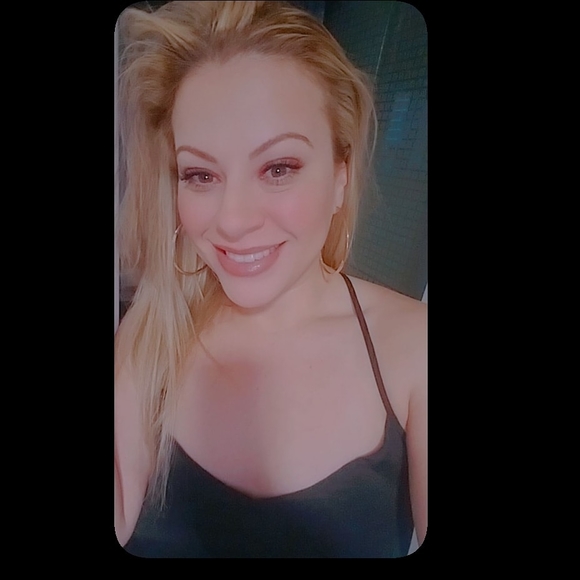Profile Picture of Maria j Solares (@chabornick) on Poshmark