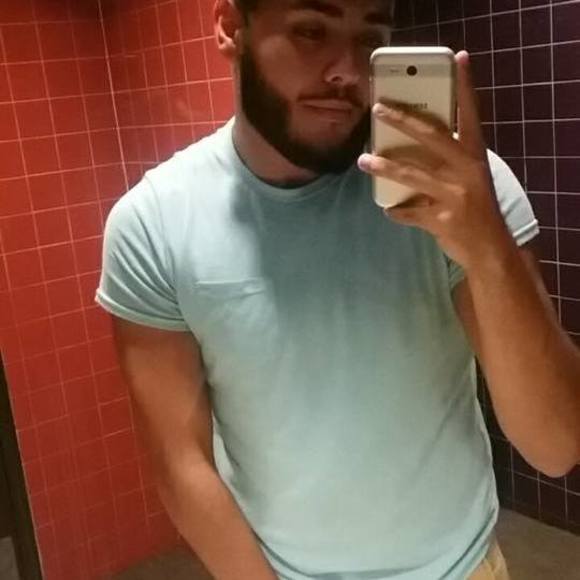 Profile Picture of Jesse Ochoa (@jesuso1004) on Poshmark
