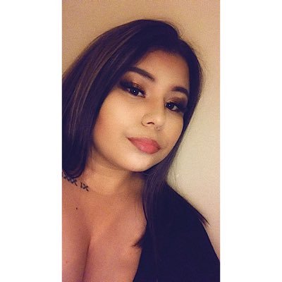 Profile Picture of Cora Blackburn (@CoraBlackburn12) on Twitter