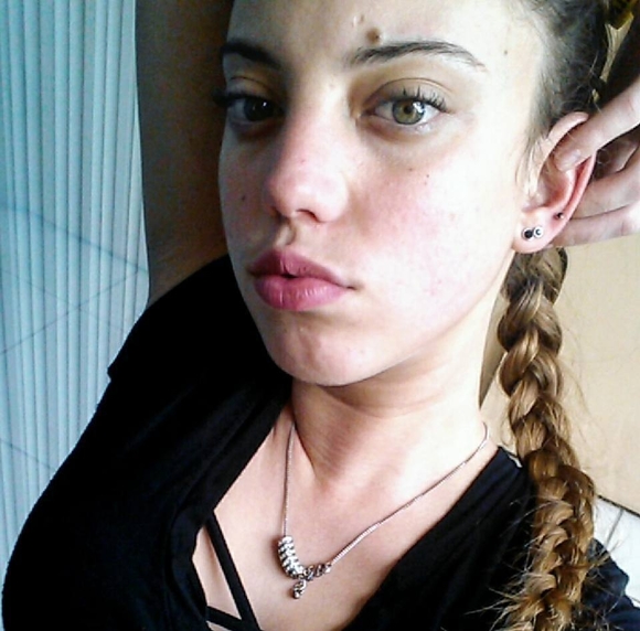 Profile Picture of Daniela Delgado (@danieladelga495) on Poshmark