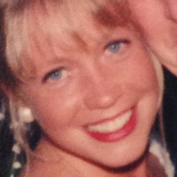 Profile Picture of Holly Black (@fortunecoin) on Poshmark