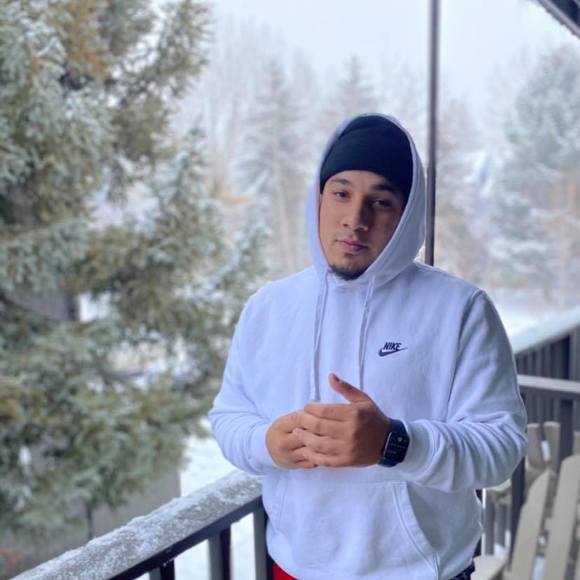 Profile Picture of Carlos Fernandez (@carlosfernan619) on Poshmark