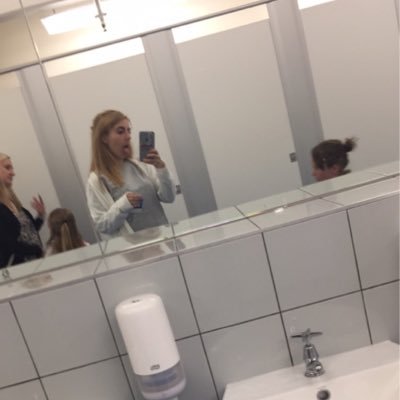 Profile Picture of TY SHAWN // Amelia (@meliav_) on Twitter