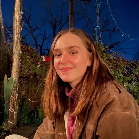 Layne Leonard - Poshmark Profile Picture of Layne Leonard (@layneleonard) on Poshmark