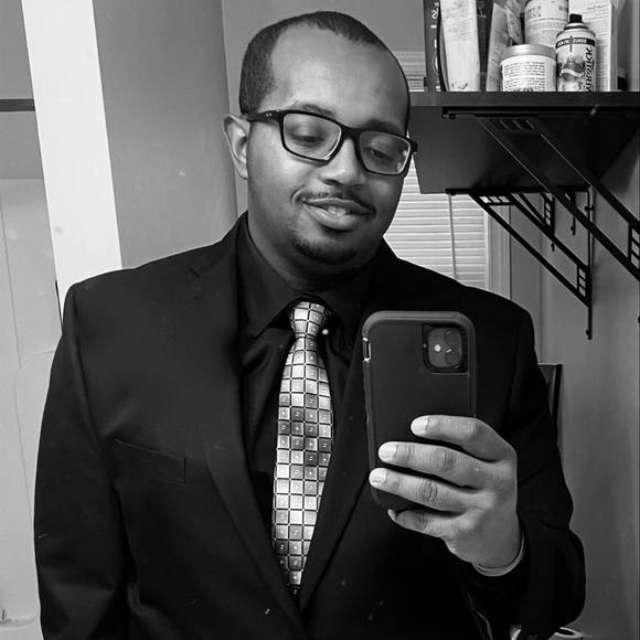 Profile Picture of Michael Minor (@mikeminor87) on Poshmark