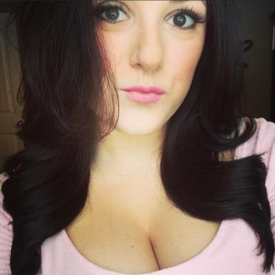 Profile Photo of Alyssa Hovey (@lysshoveyy) on Twitter