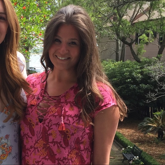 Profile Picture of Taylor Summers (@taylorhorowitz) on Poshmark