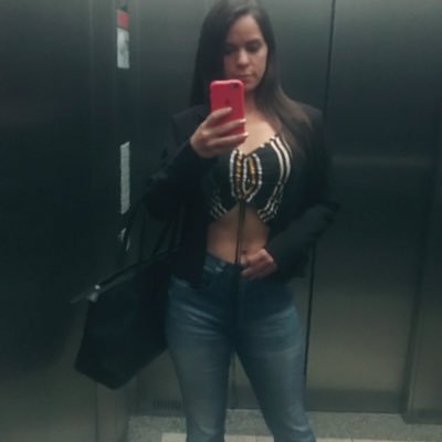 Profile Picture of Simone Torres (@simonetorres34) on Twitter