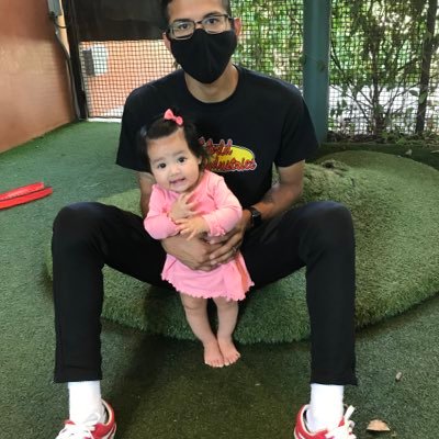 Profile Picture of Adrian Flores (@roland_adrian_) on Twitter