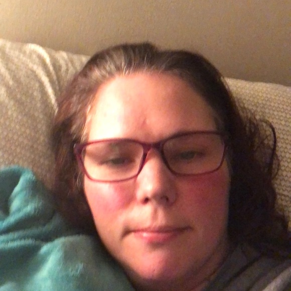 Profile Picture of Dawn Andersen (@sarah3826) on Poshmark
