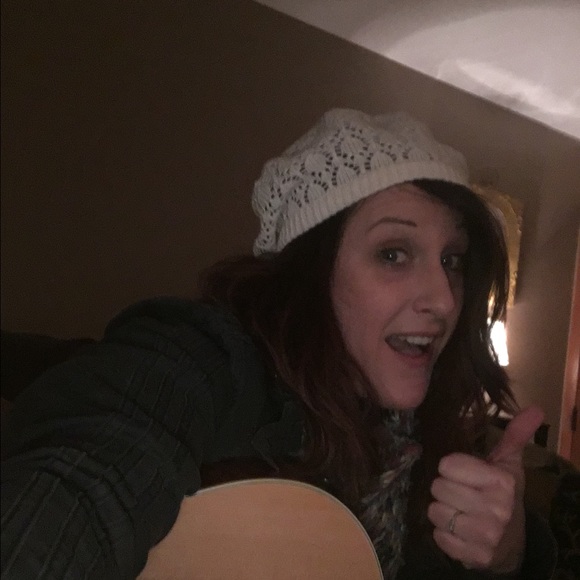 Profile Picture of Mistie Laufenberg (@misty241976) on Poshmark