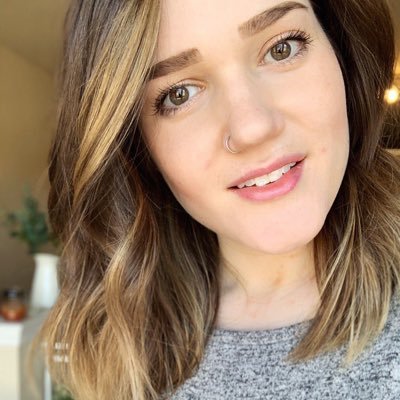 Profile Picture of Madeline Allen (@madelinemallen) on Twitter