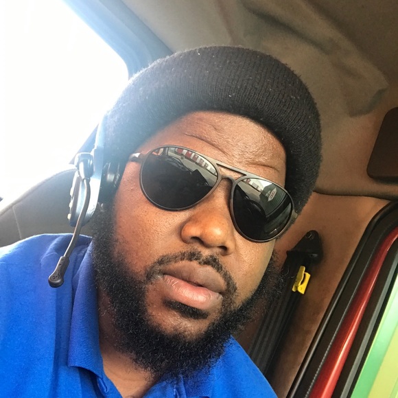 Profile Picture of Christopher Hooper (@lilhoop662) on Poshmark