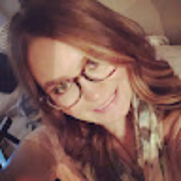 Profile Picture of Krista Heckart (@krista_heckart) on Poshmark