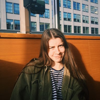 Profile Picture of Caroline Combs (@_carolinecombs) on Twitter