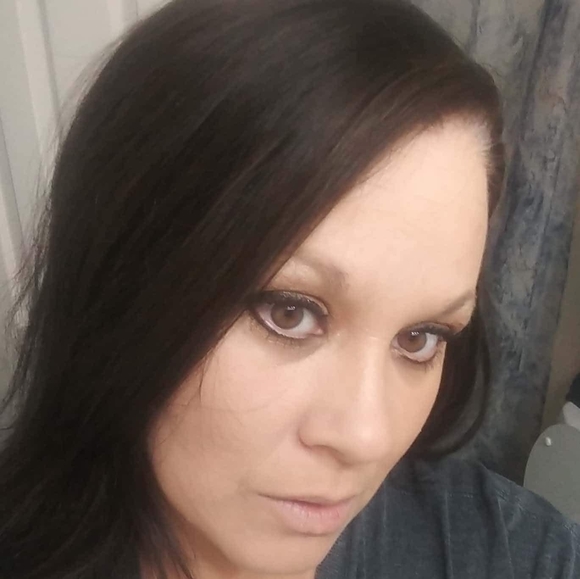 Profile Picture of Dana Baker (@danabaker75) on Poshmark