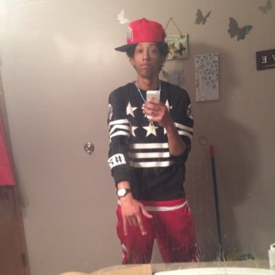 Profile Picture of Andre Watson (@Deandre1923) on Twitter