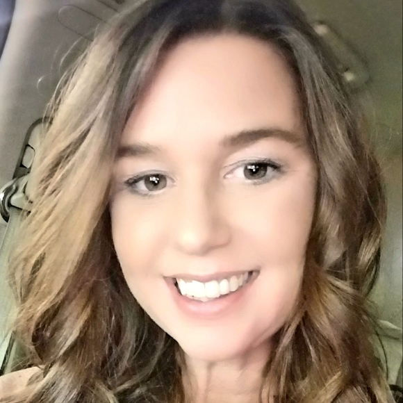 Profile Picture of Amy Blair (@amyblair) on Poshmark