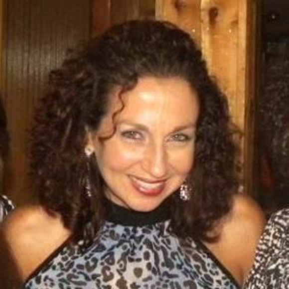 Profile Picture of Michelle Barry finnegan (@mfinnegan11) on Poshmark