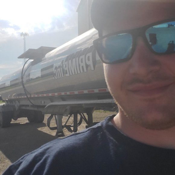 Profile Picture of Mike Doyle (@buckmaster616) on Poshmark