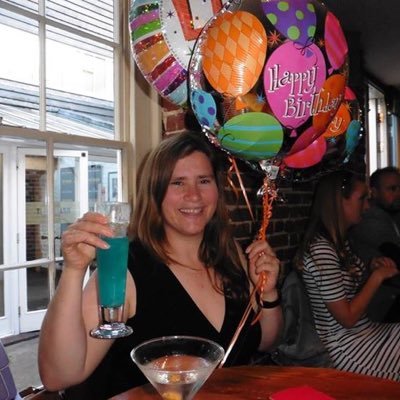 Profile Picture of Louise Gregory (@LouGreg) on Twitter