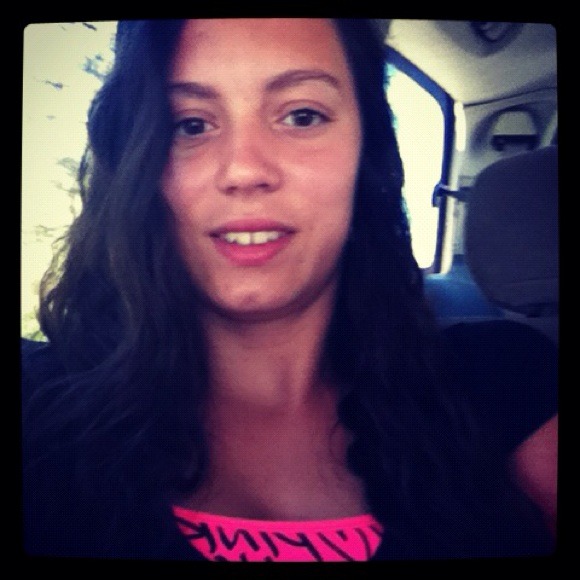 Profile Picture of Danielle Vaillancourt (@daniv3709) on Poshmark