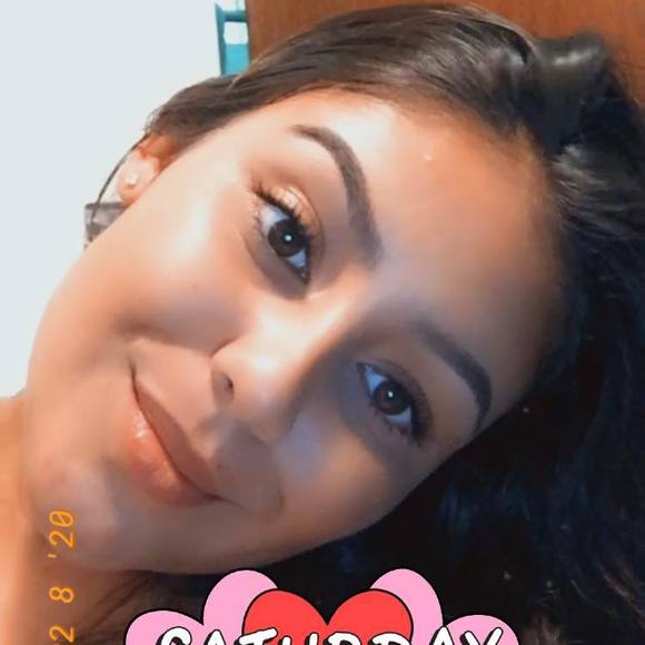 Profile Picture of Kaylee Alapai (@kayleealapai) on Poshmark