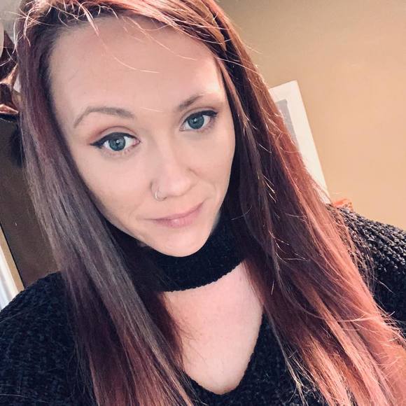 Profile Picture of Sara Arsenault (@saramichelle22) on Poshmark