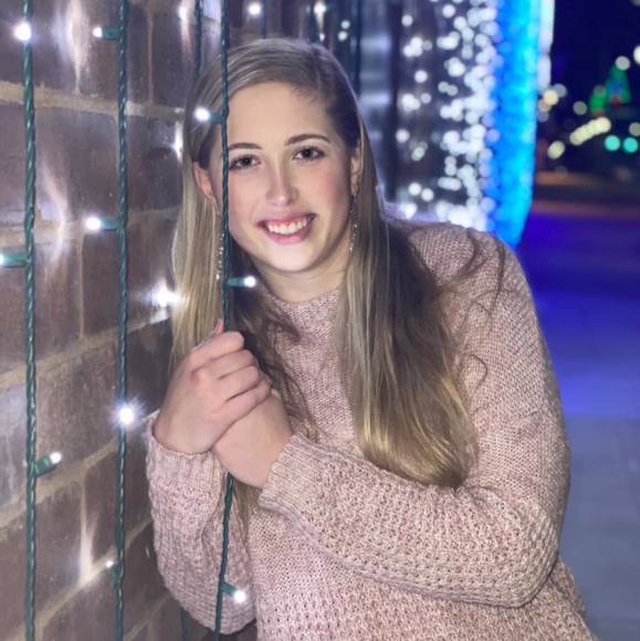 Profile Picture of Caroline Hoppock (@hoppock1798) on Poshmark