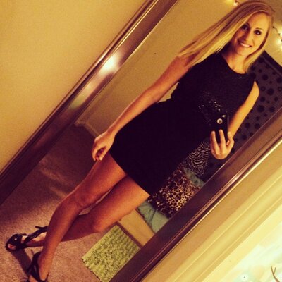 Profile Picture of Julia Spriggs (@jayxemm) on Twitter