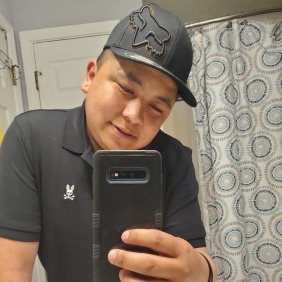 Profile Picture of Carlos Monroy (@carlosmonroy169) on Poshmark