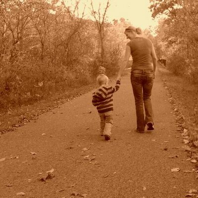 Profile Picture of Lori Vander Loon (@ljvanderloon) on Twitter