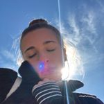 Profile Picture of Lea🌙Caroline (@lelemodern) on Instagram