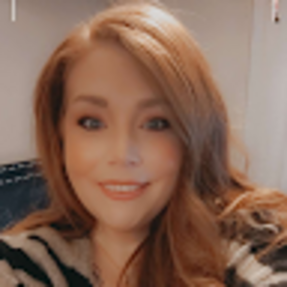 Profile Picture of Christy Macklin (@christymacklin) on Poshmark
