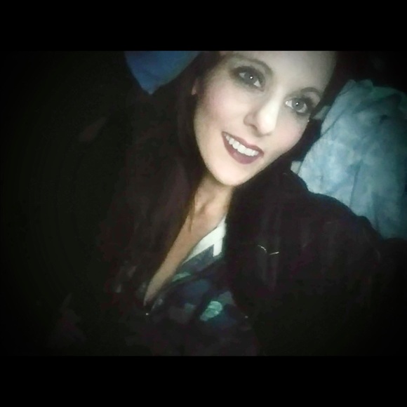 Profile Picture of Kelsey Keuleman (@kelseyk90) on Poshmark