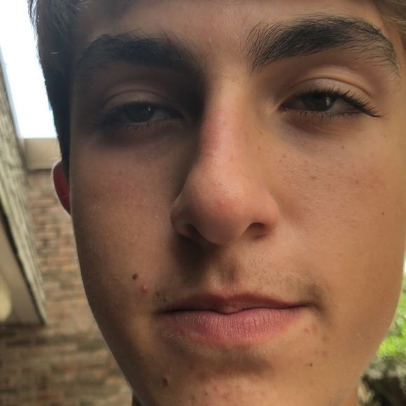 Profile Picture of Garrett Daniel (@garrxt) on Poshmark