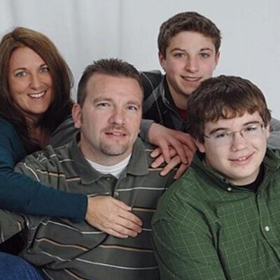 Profile Picture of Josh And Jen Baur (@jbaur_455) on Twitter